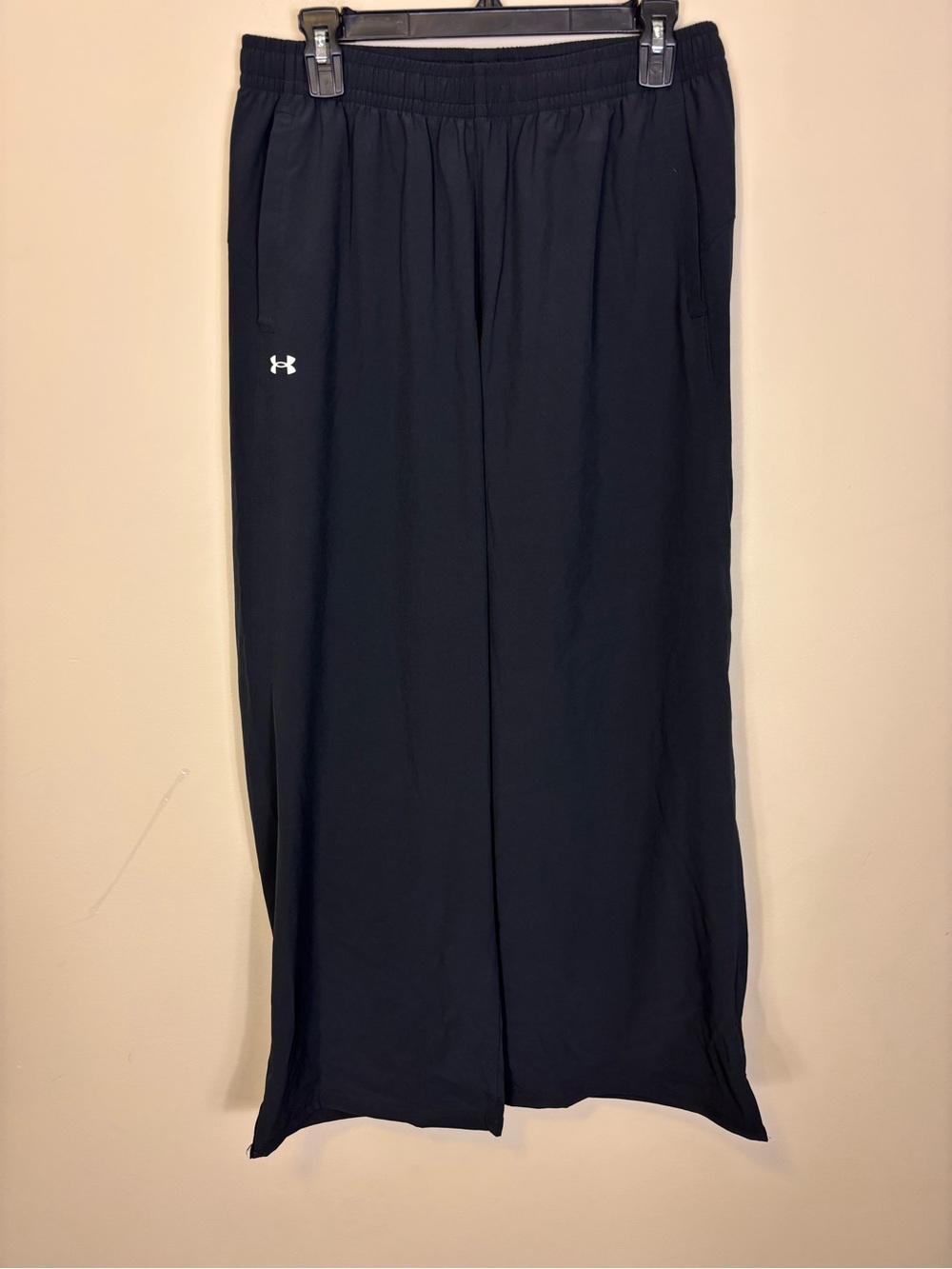 Under Armour Women’s Black Windbreaker Wide Leg Pants Medium